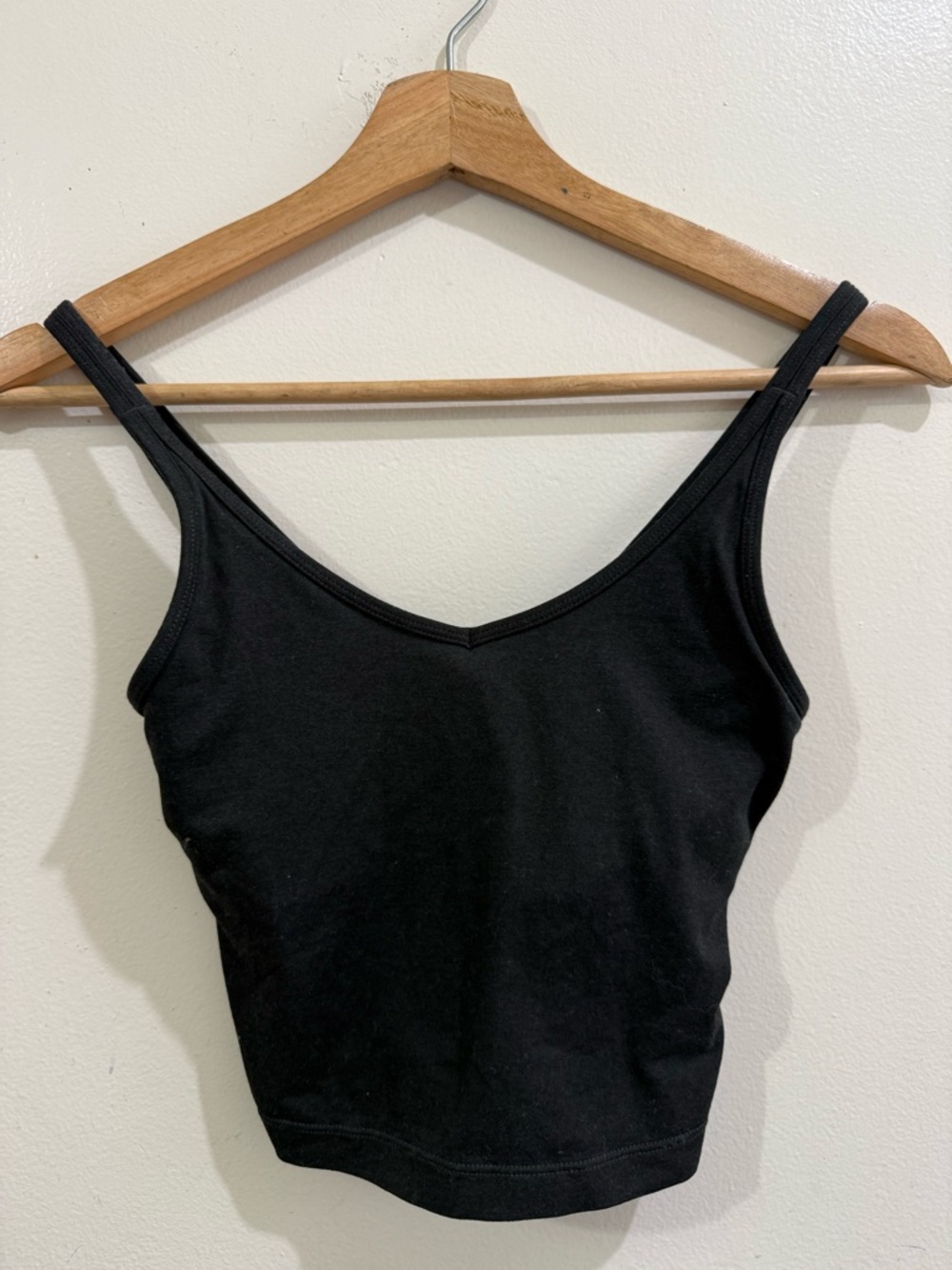 Vuori Black V-Neck Slim Strap Camisole